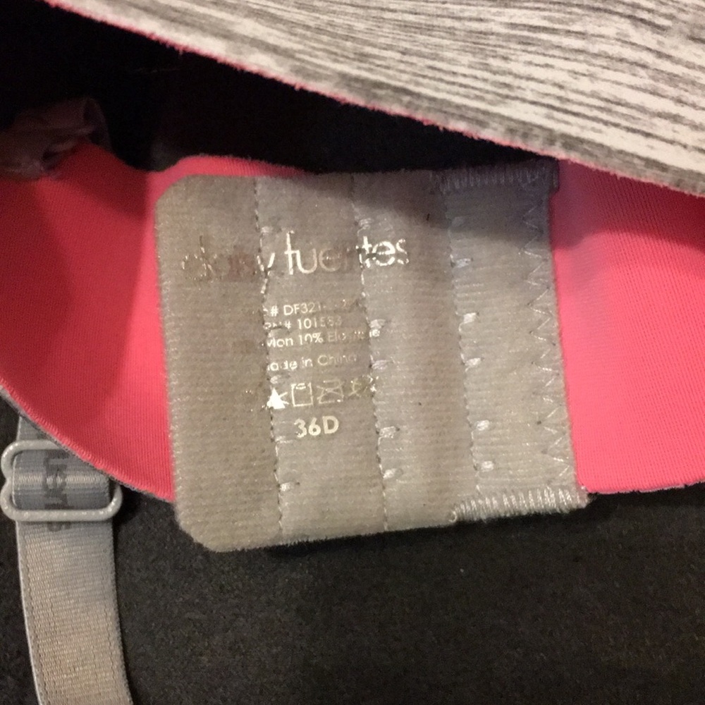 Bras - Picture 3 of 3